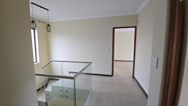 3 Bedroom Property for Sale in Gateway Manor North West
